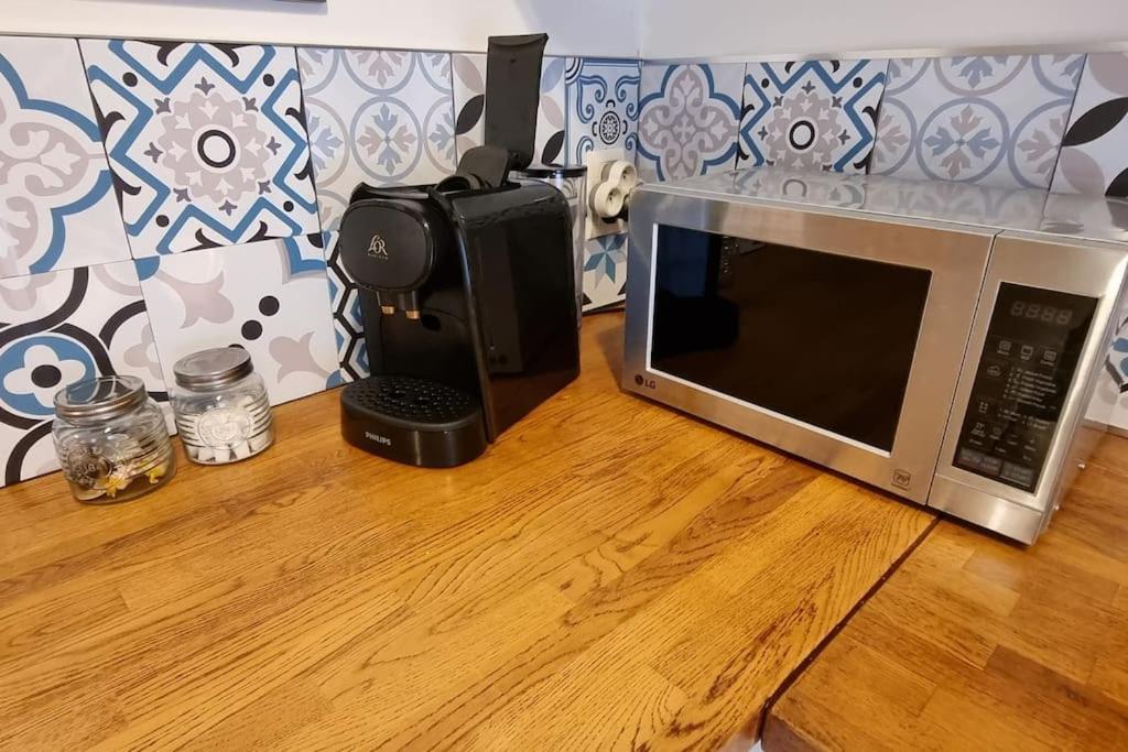 Agreable Appartement Avec 2 Places De Parking Dans Le Garage ベジエ エクステリア 写真