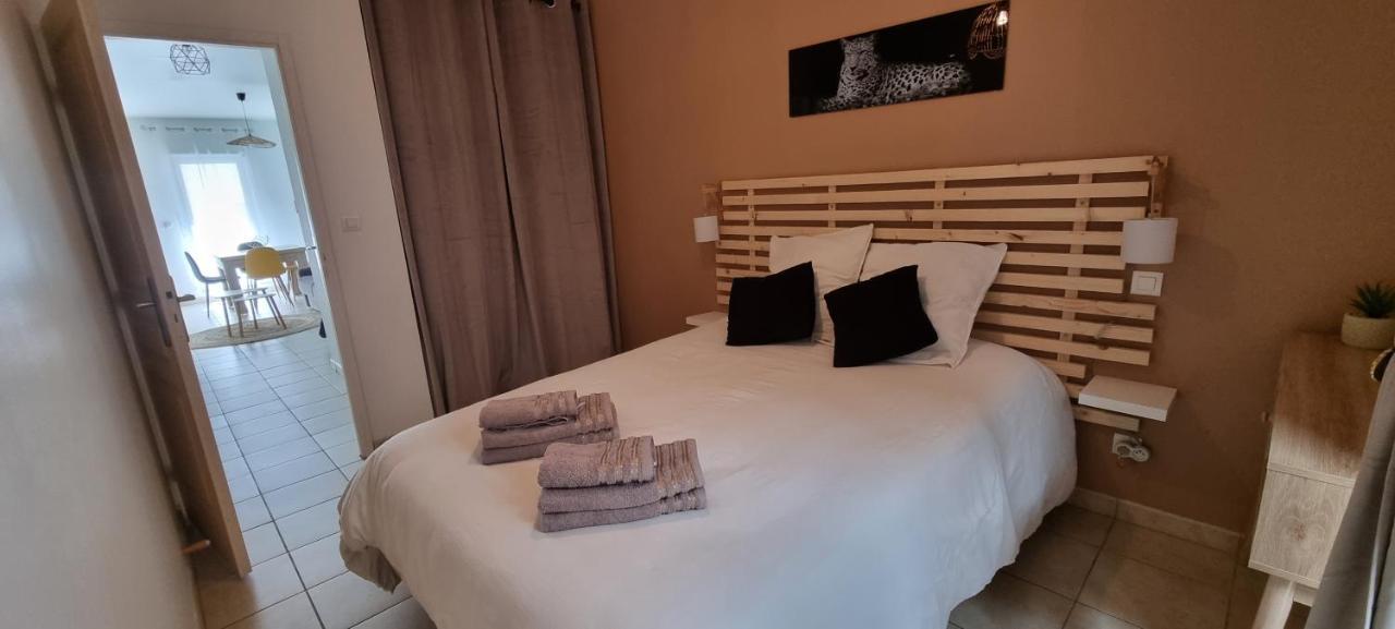Agreable Appartement Avec 2 Places De Parking Dans Le Garage ベジエ エクステリア 写真